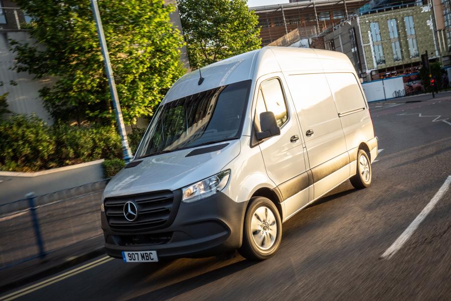  Mercedes-Benz Sprinter Panel Van 2018 года  (UK) (фото 10 из 10)
